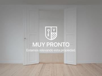 Casa · 315m² · 11 Ambientes · 2 Cocheras · Casa de 4 Dorm. con Pileta y Quincho en Vida