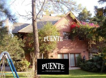 Casa · 285m² · 5 Ambientes · St. Thomas - Importante Casa Cerca de La Entrada!