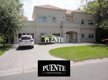 Casa · 360m² · 7 Ambientes · 2 Cocheras · Casa - Saint Thomas