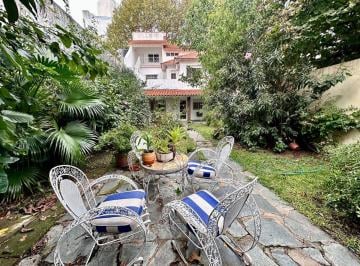 Casa · 190m² · 6 Ambientes · 1 Cochera · Venta Casa 6 Amb Barracas Cochera Jardín Ap. Cred.