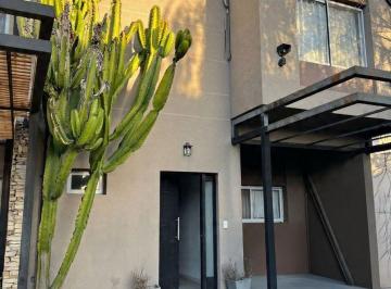 Casa de 5 ambientes, Esteban Echeverría · Alquiler en "Barrio Los Mirasoles" Monte Grande