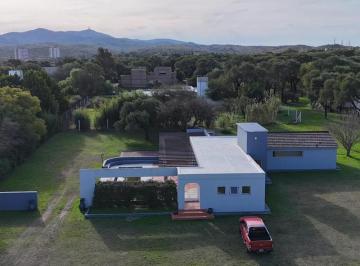 Casa · 257m² · 4 Ambientes · 5 Cocheras · Casa Venta 3 Dorm. Country Causana