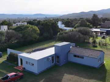 Casa · 257m² · 4 Ambientes · 5 Cocheras · Casa Venta 3 Dorm. Country Causana
