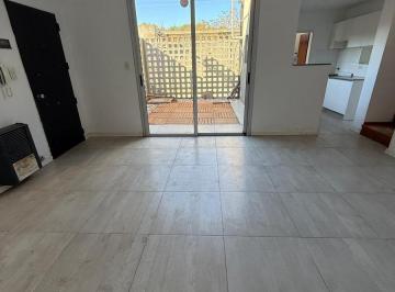 Casa · 110m² · 3 Ambientes · 1 Cochera · Duplex en Alquiler Gonnet