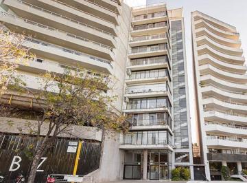 Departamento · 196m² · 5 Ambientes · 1 Cochera · Av Libertad Al 300 Venta Departamento 4 Dorm. con Cochera en Rosario