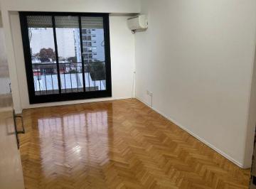 Departamento de 2 ambientes, Vicente López · Excelente Ubicación de 2 Ambientes con Cocina Separada y Lavadero