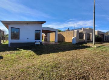 Casa · 66m² · 3 Ambientes · 1 Cochera · Casa | 3 Ambientes | a Estrenar | Escritura Inmediata | Galería con Asador | Villa Rumipal