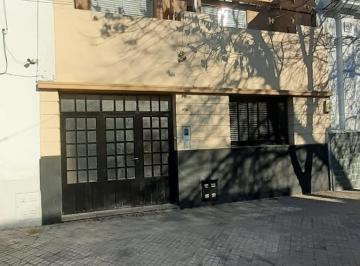 Casa · 130m² · 5 Ambientes · 1 Cochera · Casa, Alquiler, Cochera, Patio, 3 Dorm., Arroyito