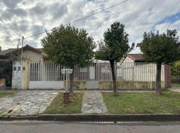 Casa · 80m² · 3 Ambientes · 1 Cochera · Casa a La Venta en Don Torcuato