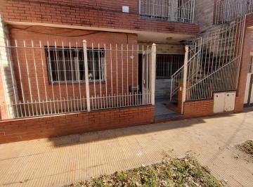 PH · 80m² · 3 Ambientes · PH - Olivos