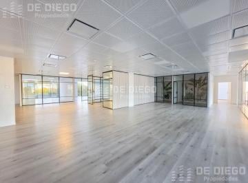 Oficina comercial · 704m² · 10 Cocheras · Oficina de 704 m² en Alquiler Edificio Corporativo Lumina Florida II, Vicente López