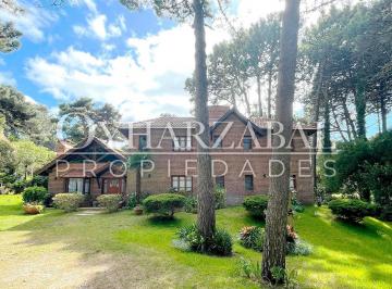 Casa · 270m² · 6 Ambientes · 1 Cochera · Casa - Pinamar Norte