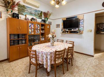 PH · 94m² · 5 Ambientes · A 3/c de Estación J. B. Justo, PH Al Frente en 2 Plantas, 5 Amb. con Patio y Terraza