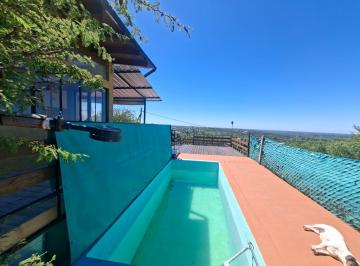 Casa · 200m² · 5 Ambientes · Casa en Alquiler en Salsipuedes con Vistas Abiertas, 3 Dorm. y Amplio Salón Multiuso