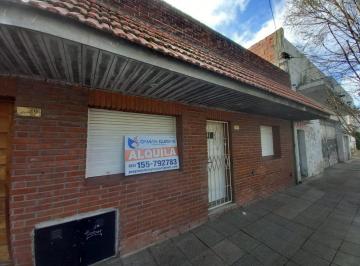 Casa · 45m² · 3 Ambientes · Alquiler Casa PH 3 Al Frente con Pequeño Patio Brown y 20 de Septiembre