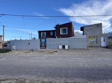 Casa de 7 ambientes, Puerto Madryn · Casa en Venta 3 Dormdorrego N°1561 y Tierra del Fuegoprecio U$d179.000