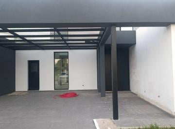 Casa · 360m² · 3 Dormitorios · 1 Cochera · Casa en Venta - Campo Chico Apto Credito
