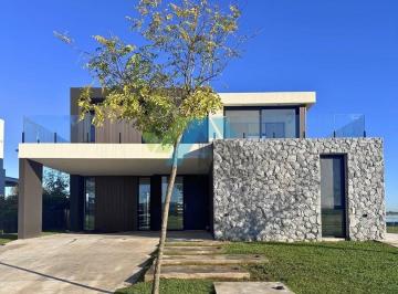 Casa · 330m² · 5 Ambientes · 2 Cocheras · Casa en Alquiler en Costas, Puertos, Escobar