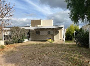 Casa · 105m² · 4 Ambientes · 2 Cocheras · Oportunidad Duplex La Cuesta 3 Dorm