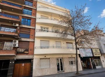 Departamento de 3 ambientes con balcón corrido a metros de Plaza Flores

Ubicado · Alquiler | Departamento 3 Ambientes con Balcon - Barrio de Flores