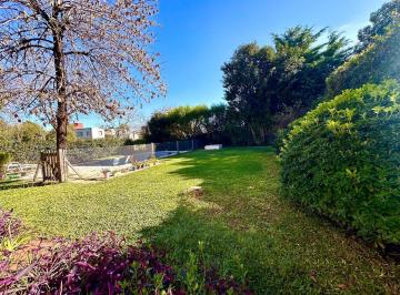 Casa · 218m² · 6 Ambientes · Casa en Alquiler en Santa María de Los Olivos, Malvinas Argentinas, G. B. a. Zona Norte