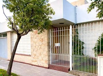 Casa de 3 ambientes, Quilmes · Venta Casa de 3 Ambientes en Quilmes Oeste