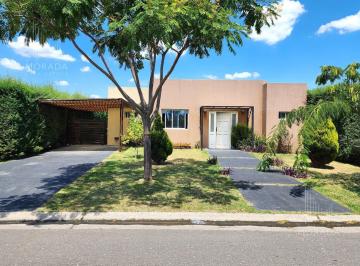 Casa · 100m² · 4 Ambientes · 2 Cocheras · Venta Casa en Barrio Cerrado San Ramón, Pilar del Este 4 Ambientes con Pileta