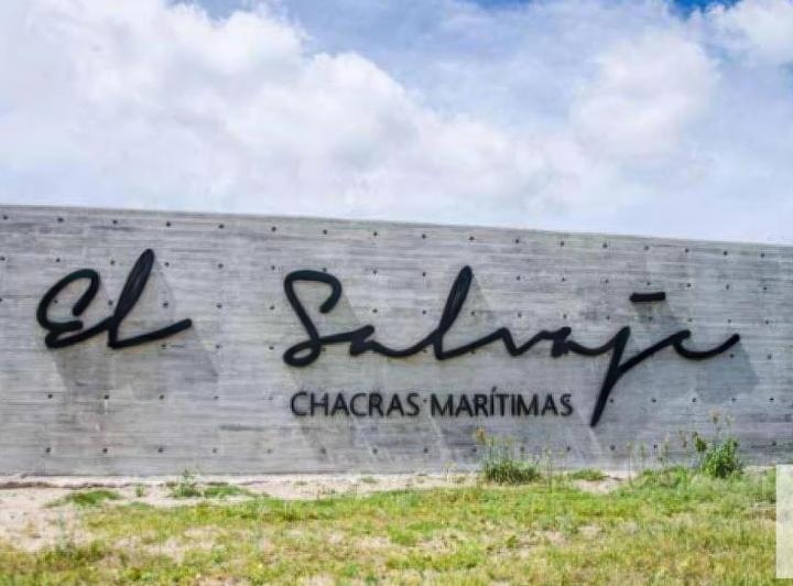 Terreno · 2500m²