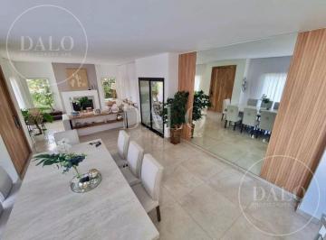 Casa · 500ha · 5 Ambientes · 4 Cocheras · Casa en Venta en Los Castores, Nordelta, Tigre