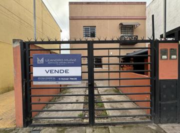 Departamento · 53m² · 3 Ambientes · 1 Cochera · Venta Dúplex Tres Ambientes en Berazategui Oeste con Cochera y Patio.