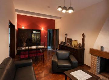Casa · 206m² · 3 Ambientes · 2 Cocheras · Casa en Los Naranjos