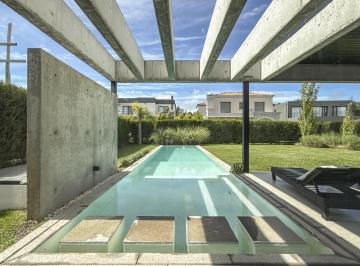 Casa · 268m² · 6 Ambientes · 2 Cocheras · Venta Casa 6 Ambientes Barrio Carpinchos Nordelta