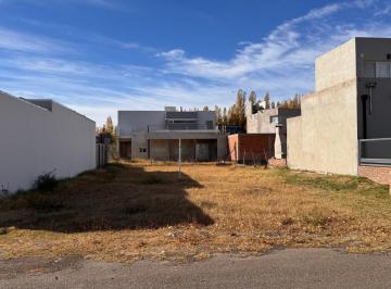 Terreno , Plottier · Lote en Barrio Los Cerezos I