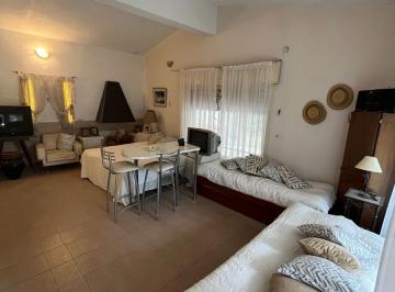 Casa · 80m² · 1 Ambiente · Casa en Pueblo Esther