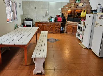 Casa de 5 ambientes, Posadas · Casa Funcional con Quincho y Cochera Doble | a 8 Min del Centro | Zona Aguado y