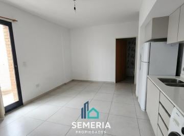 Departamento · 32m² · 1 Ambiente · Venta Monoambiente Divisible con Patio Propio!