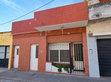 Casa · 66m² · 2 Ambientes · Venta Casa 1 Dormitorio en San Lorenzo