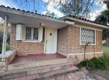 Casa · 80m² · 3 Ambientes · Casa en Venta en Oportunidad - Valle Hermoso