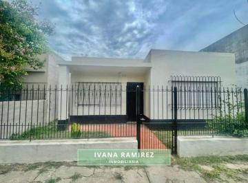 Casa · 230m² · 3 Ambientes · 1 Cochera · Se Vende Casa 3 Amb. Lista Para Escriturar - General Rodriguez