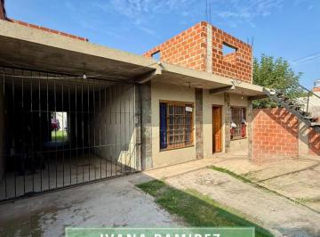 Casa · 300m² · 3 Ambientes · Se Vende Casa de 3 Ambientes en General Rodriguez.