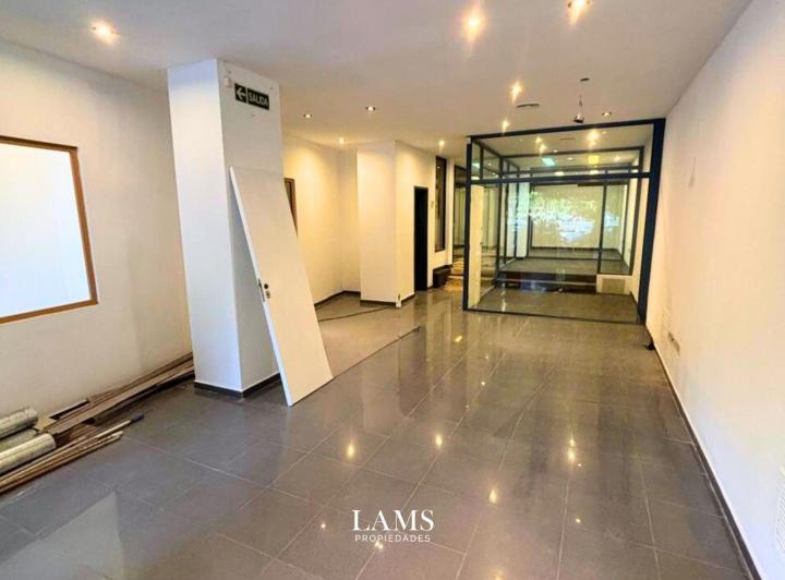 Local comercial · 340m² · 3 Ambientes
