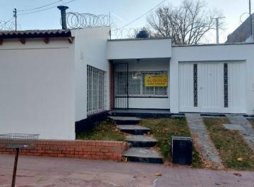 Casa de 5 ambientes, Gobernador Benegas · B° Trapiche | Casa en Alquiler