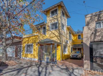 Casa · 247m² · 7 Ambientes · 2 Cocheras · Casa en Florida con Gran Jardín