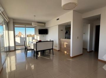 Departamento · 83m² · 5 Ambientes · 1 Cochera · Venta Departamento Tres Dorm. en Edificio Pioneros III - Cipolletti