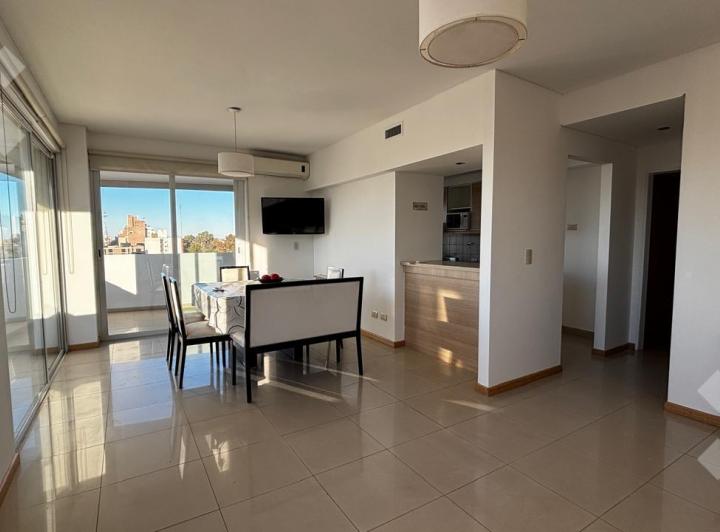 Departamento · 83m² · 5 Ambientes · 1 Cochera