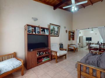Casa · 60m² · 3 Ambientes · 1 Cochera · Venta Casa Apta Multifamiliar 3 Amb en Ituzaingo