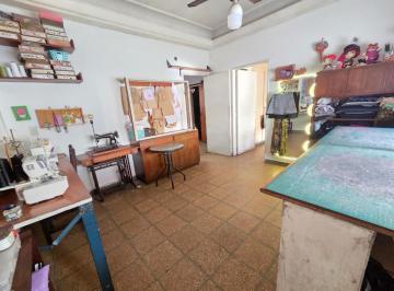PH · 195m² · 7 Ambientes · 2 Cocheras · Venta. Villa Devoto. PH 6 Ambientes. Patio.