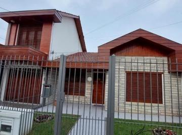 PH · 105m² · 4 Ambientes · Venta PH Tipo Chalet con Patio - Parrilla y Terraza