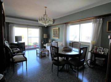 Departamento · 80m² · 4 Ambientes · 1 Cochera · 4 Amb a Nuevo Piso Alto Todo Luz
