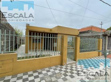 Casa · 65m² · 3 Ambientes · Casa de Dos Dorm en Alquiler Rosario